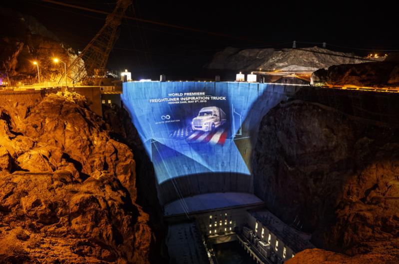 Hoover Dam: The projection at 1.17 million lumens – earned Freightliner the GUINNESS WORLD RECORDS title of Highest light output projection.